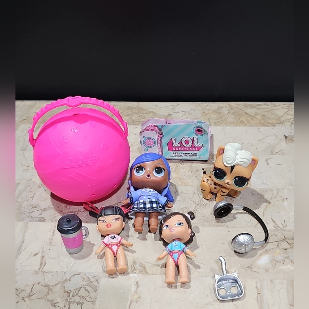 Lot of 8 - LOL Surprise! Dolls PETS Acc, MGA Great Assortment Collectible Figure